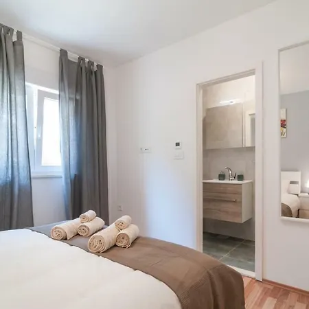 Apartman Braavos **** * スプリト