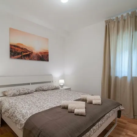 Apartman Braavos **** スプリト