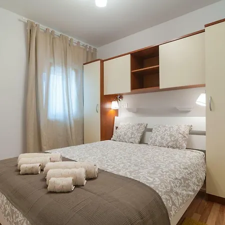 Apartman Braavos **** *