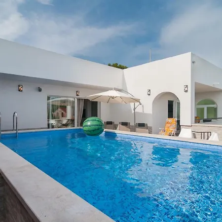 Apartment Apartman Braavos **** *